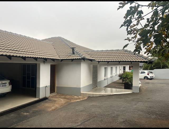 4 BEDROOM HOUSE TO LET IN WATERKLOOF RIDGE